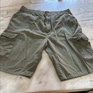 Men's Olive Cargo Shorts